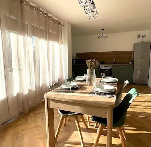 Le Balcon Des Montgolfiers - T2 Tres Lumineux - דירה