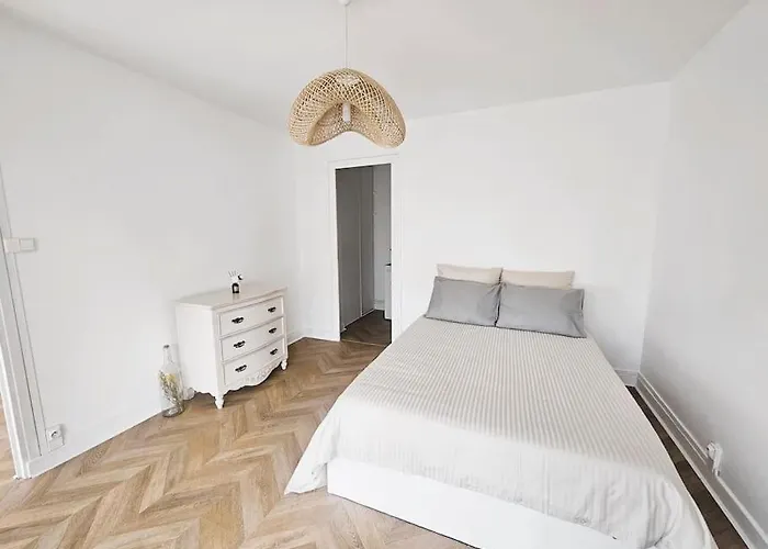 Le Balcon Des Montgolfiers - T2 Tres Lumineux - *